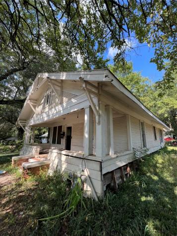 684 5th Street NW Paris TX 75460
