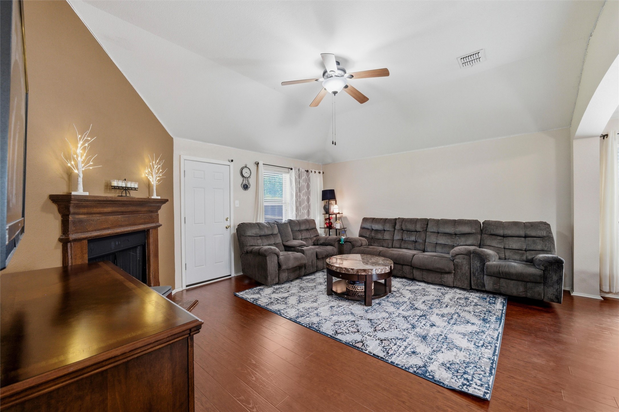 646 Tabasco Trail Arlington TX 76002