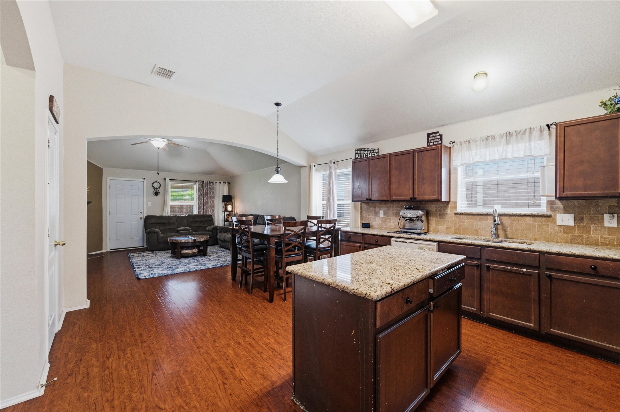 646 Tabasco Trail Arlington TX 76002