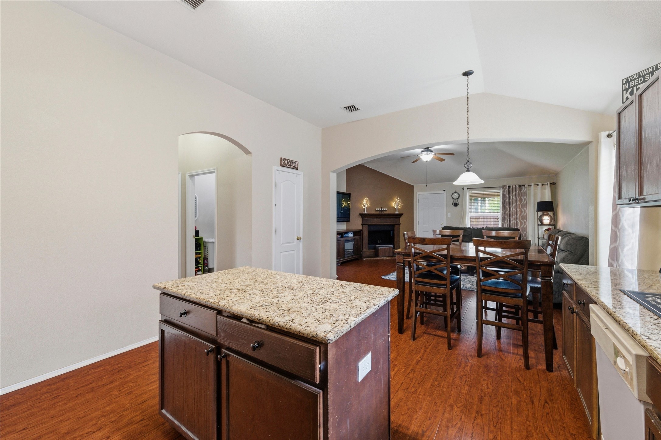 646 Tabasco Trail Arlington TX 76002