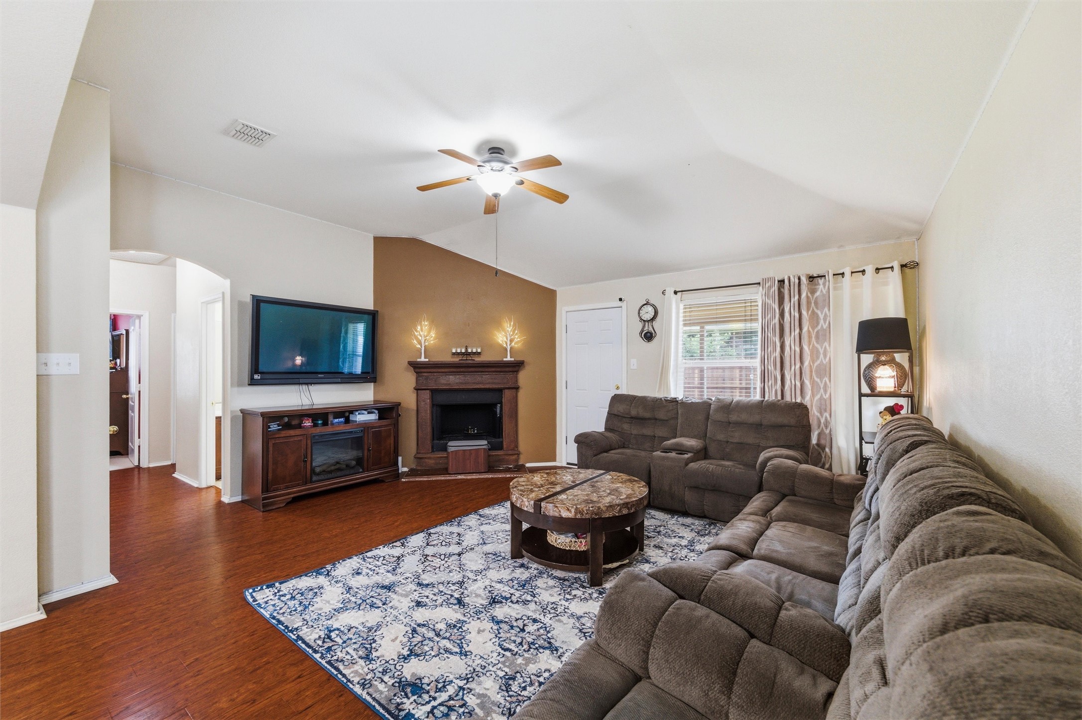 646 Tabasco Trail Arlington TX 76002