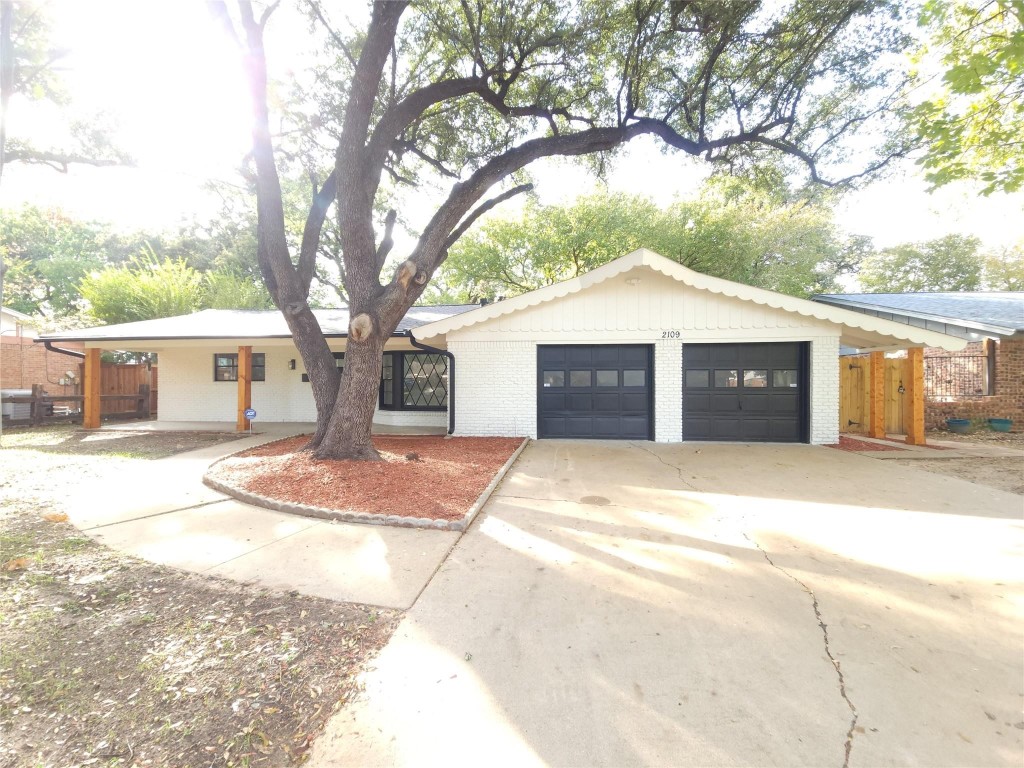 2109 Williams Place Fort Worth TX 76111