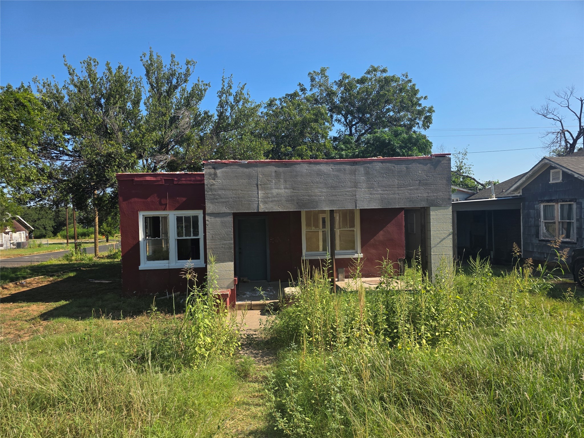 1100 E Walker Street Breckenridge TX 76424