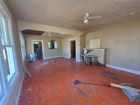 1100 E Walker Street Breckenridge TX 76424