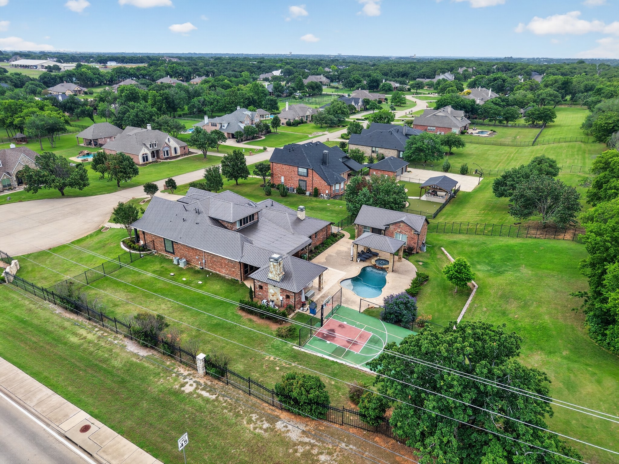 102 W Carruth Lane Double Oak TX 75077