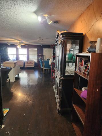 7818 Jubilant Drive Dallas TX 75237