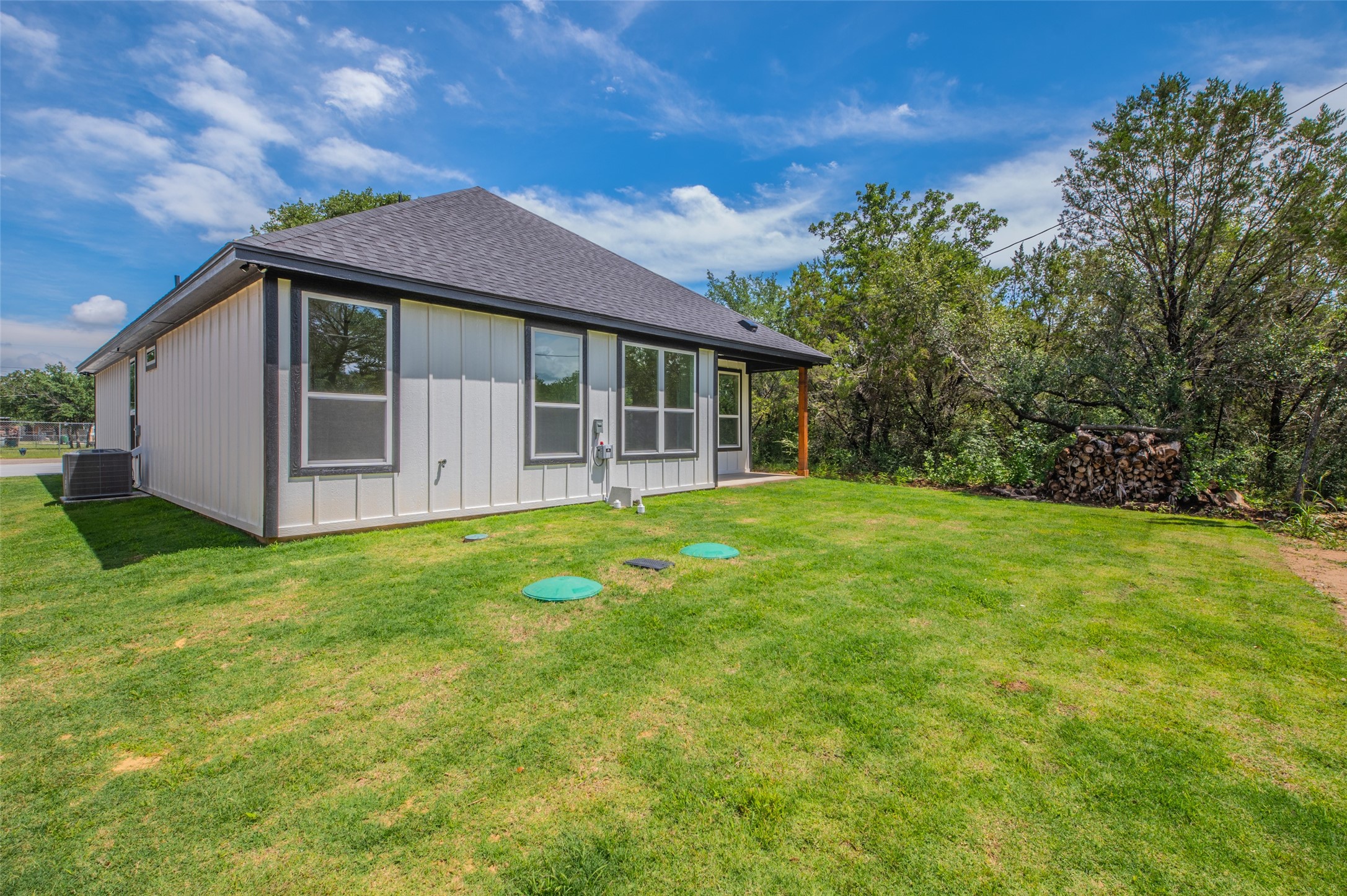 2719 Sycamore Court Granbury TX 76048