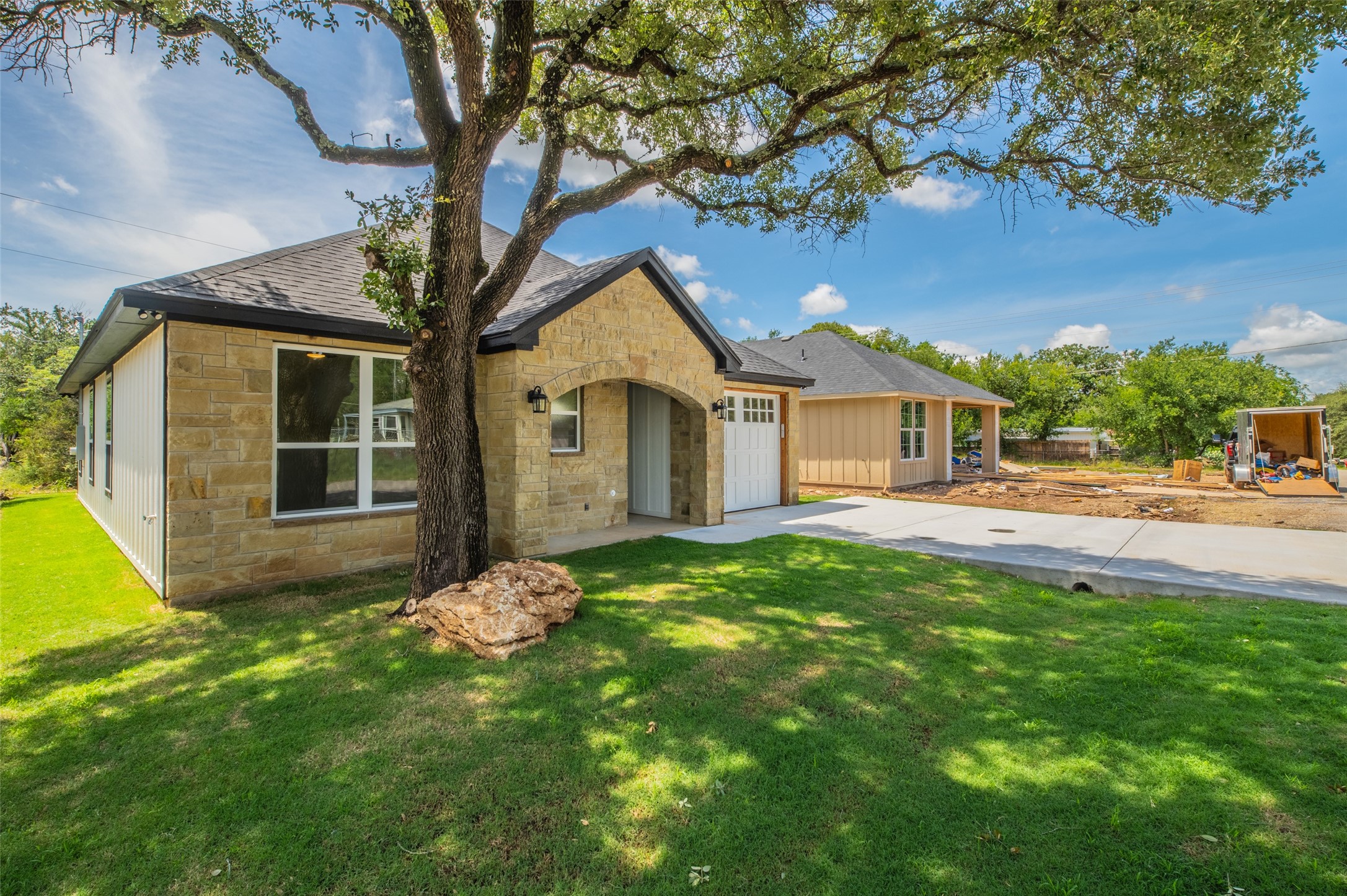 2719 Sycamore Court Granbury TX 76048
