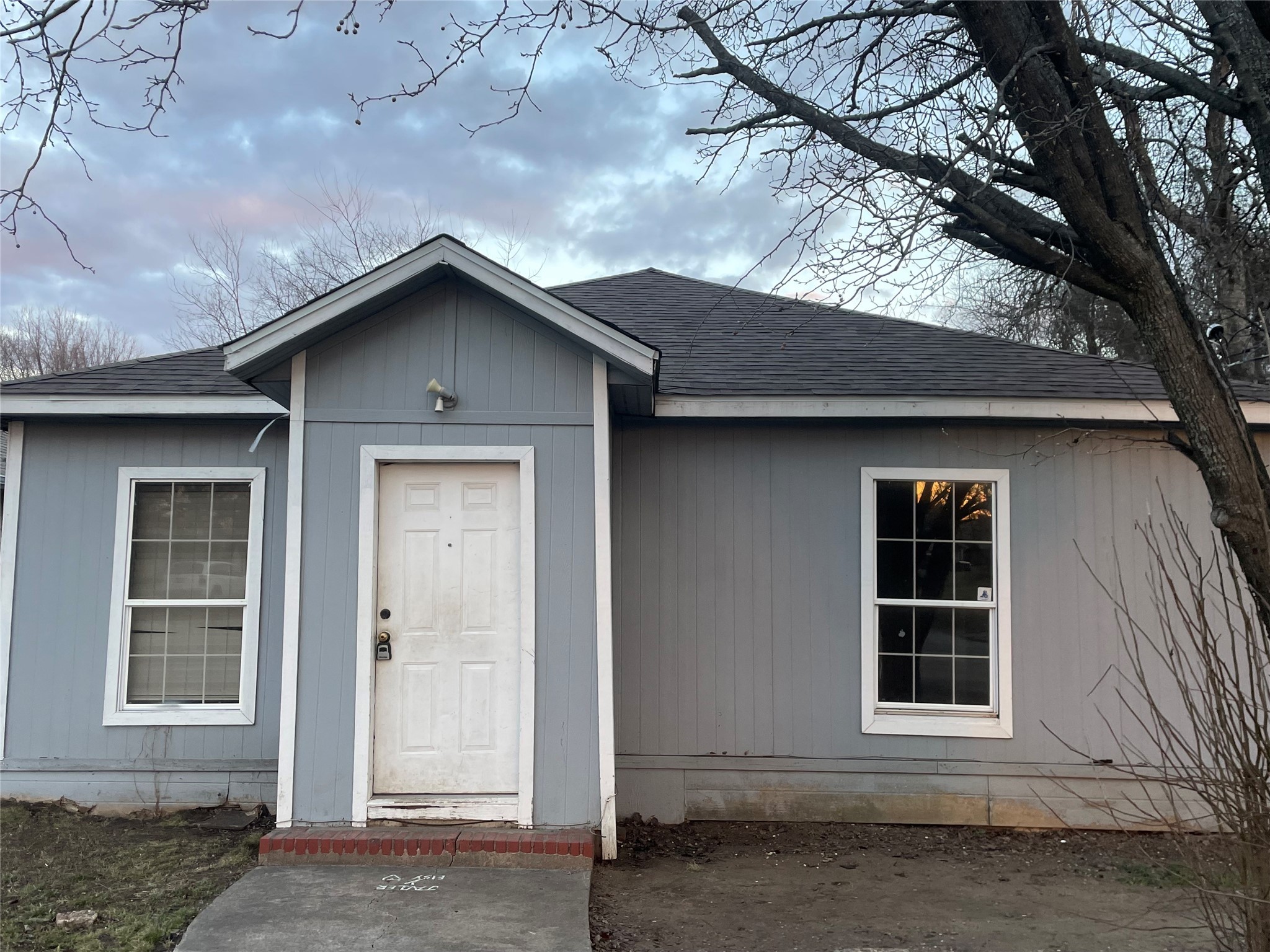 711 S Montgomery Street Sherman TX 75090