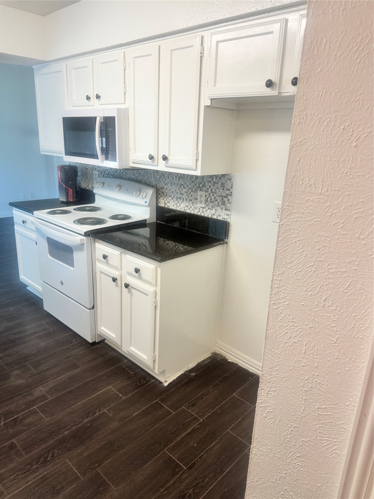 2301 Holly Drive Euless TX 76039