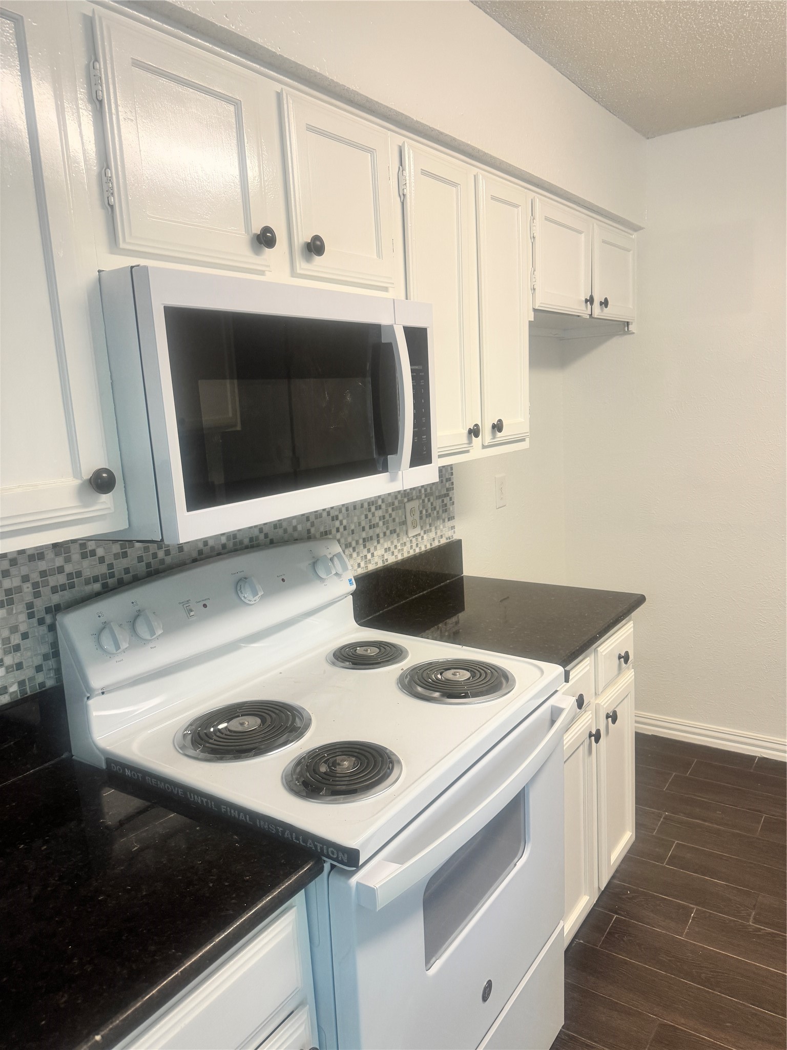 2301 Holly Drive Euless TX 76039