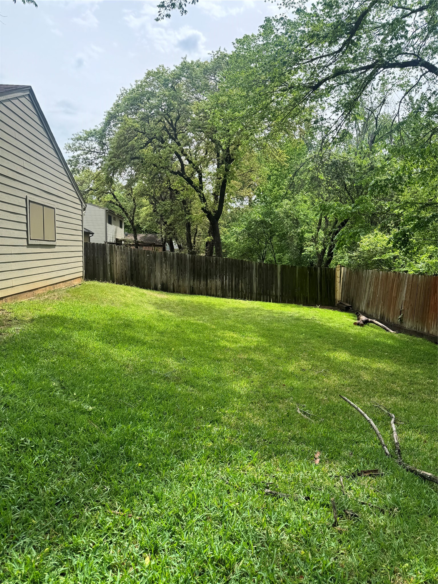 2301 Holly Drive Euless TX 76039
