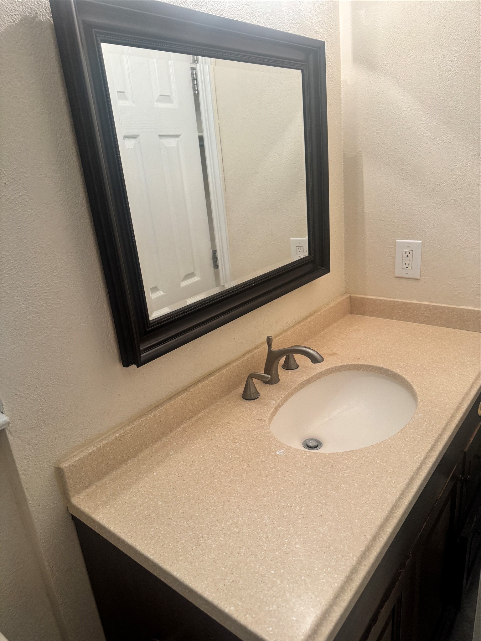 2301 Holly Drive Euless TX 76039