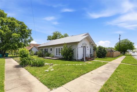701 4th Street Goldthwaite TX 76844