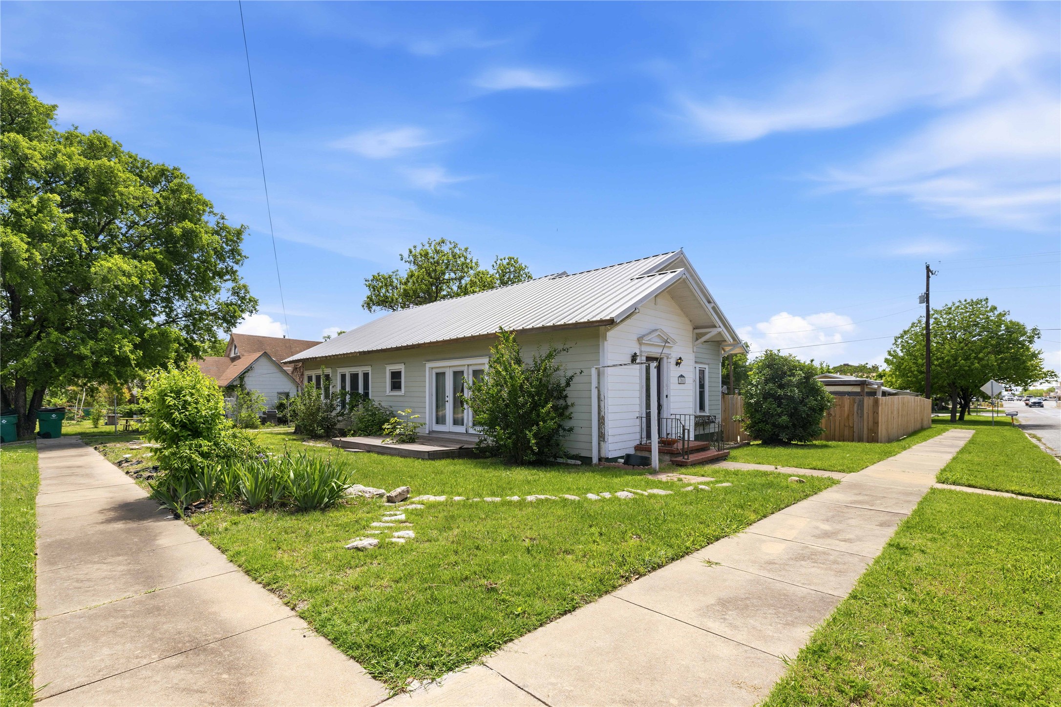 701 4th Street Goldthwaite TX 76844