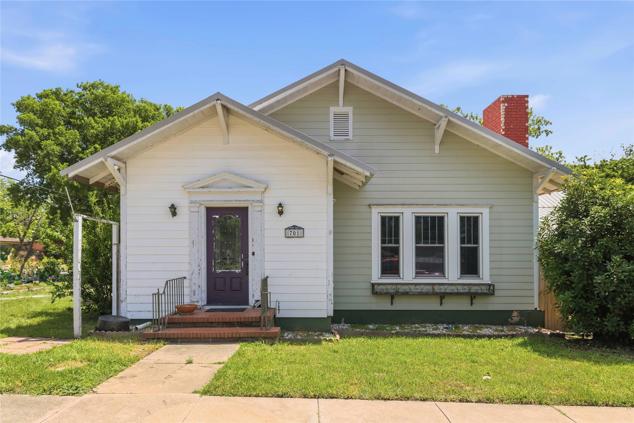 701 4th Street Goldthwaite TX 76844