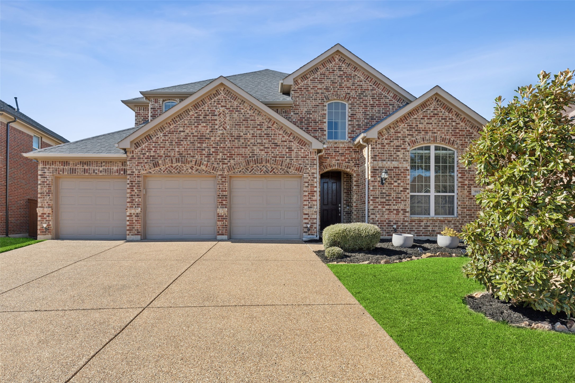 7015 Palencia Grand Prairie TX 75054