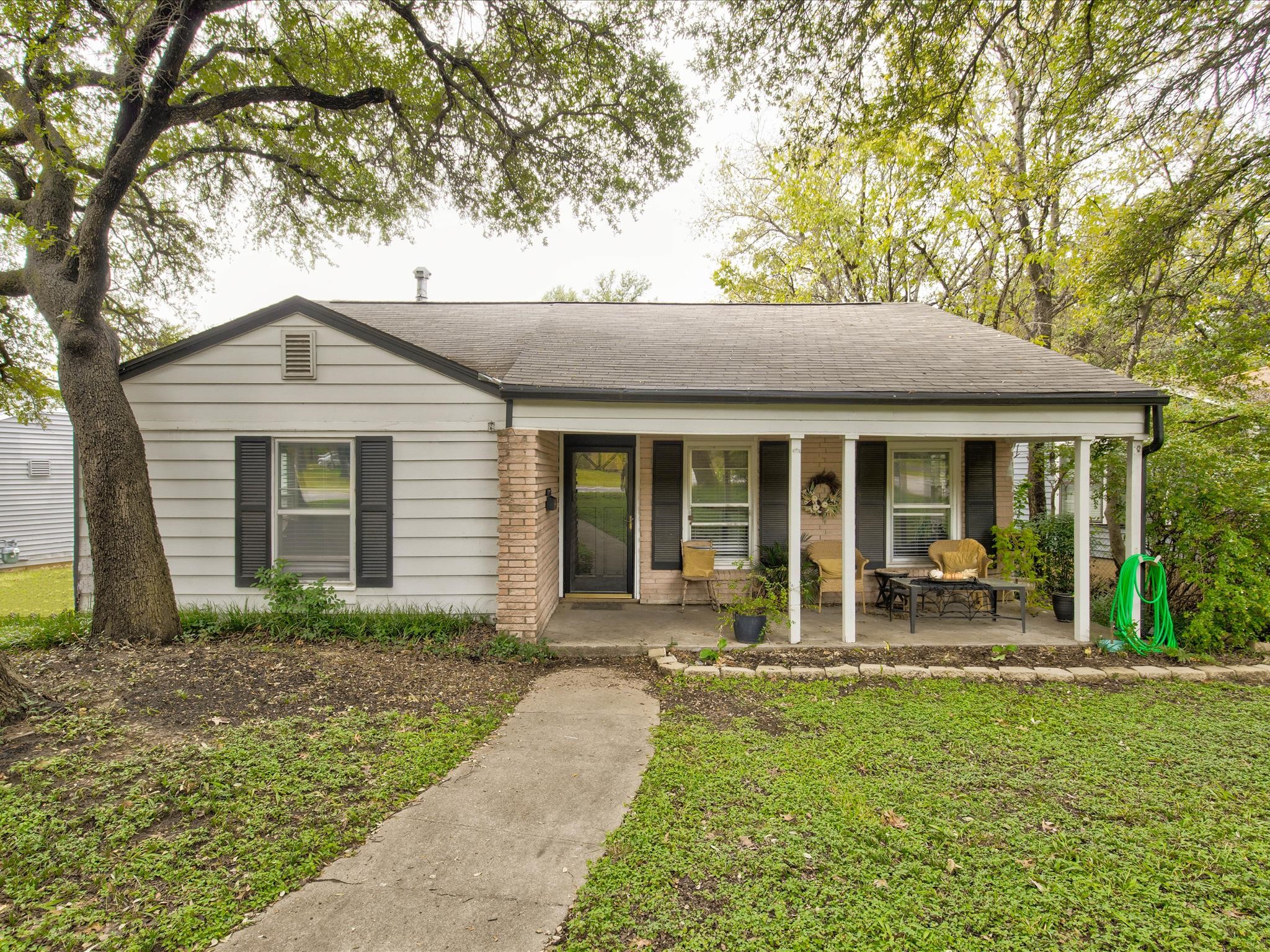 1921 Bluebonnet Drive Fort Worth TX 76111