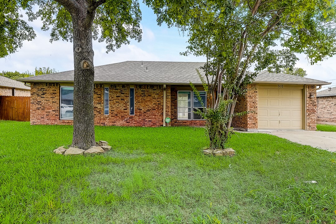 307 E Milas Lane Glenn Heights TX 75154