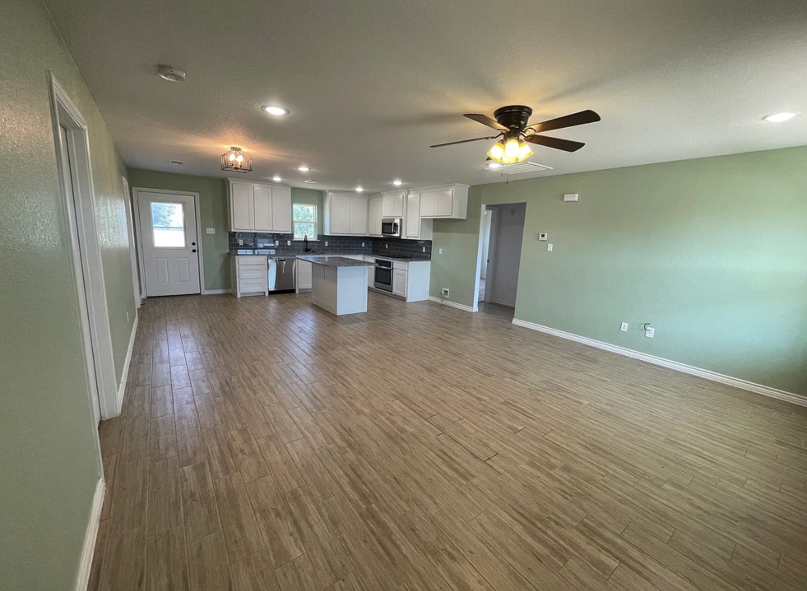 109 Spruce Tree Court Poolville TX 76487