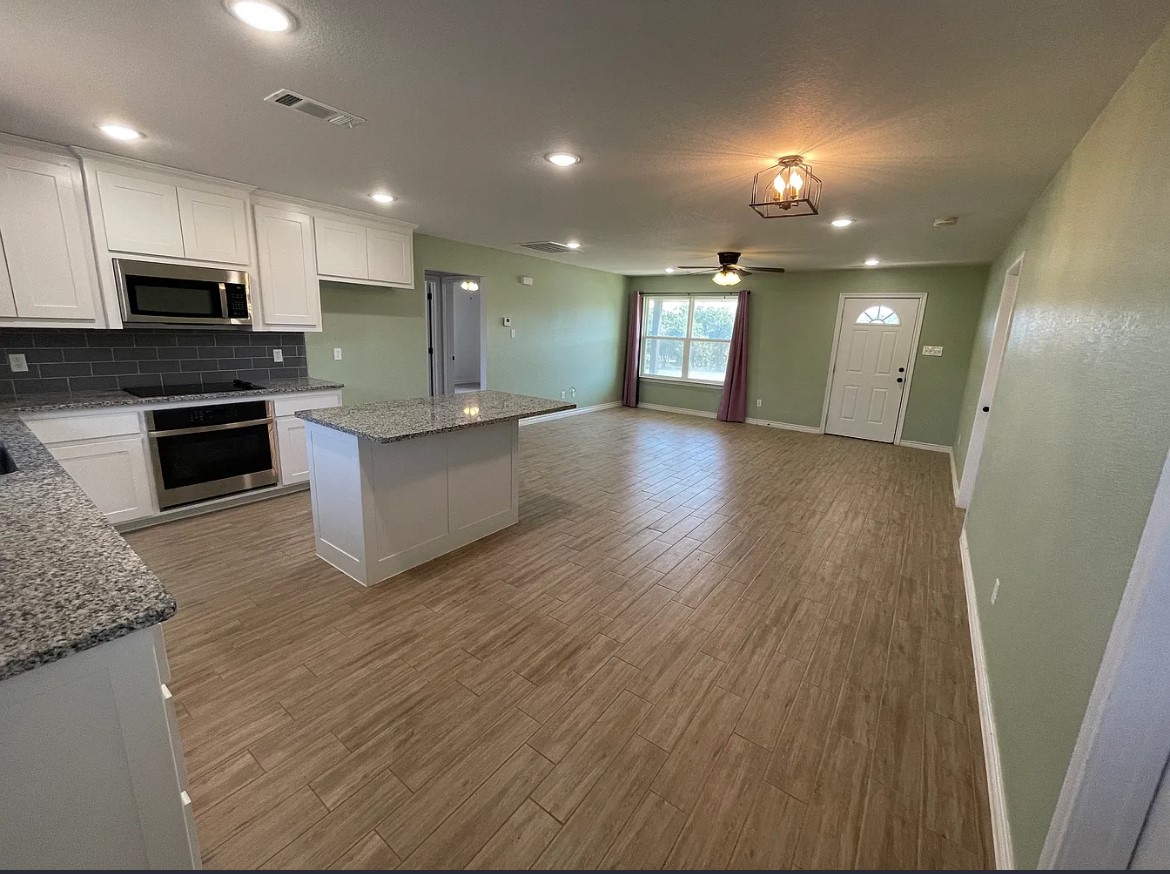 109 Spruce Tree Court Poolville TX 76487