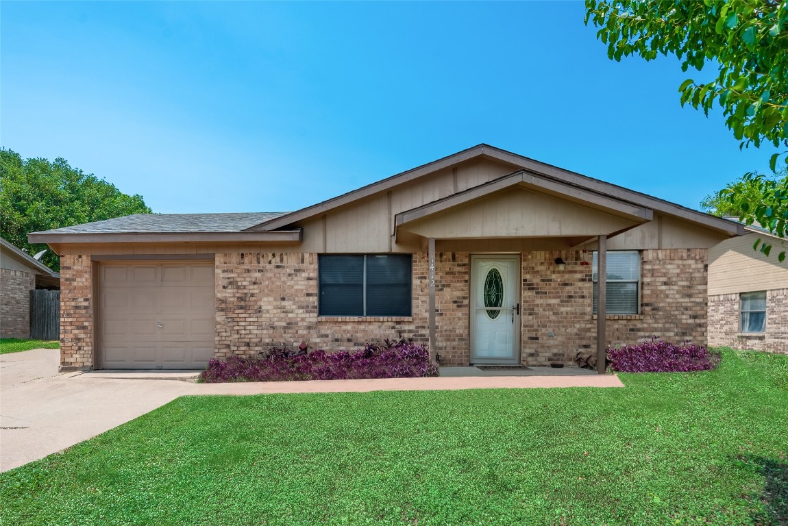 1412 W Torrey Street Granbury TX 76048