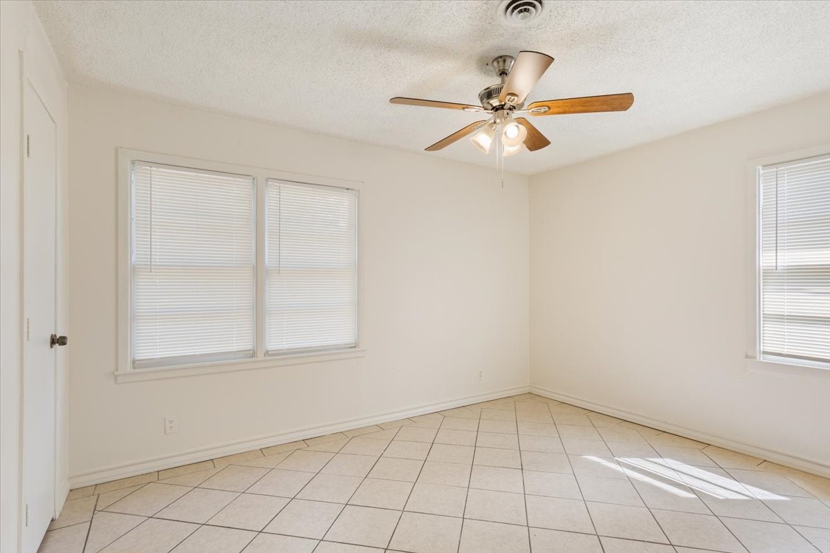 2424 S 26th Street Waco TX 76706