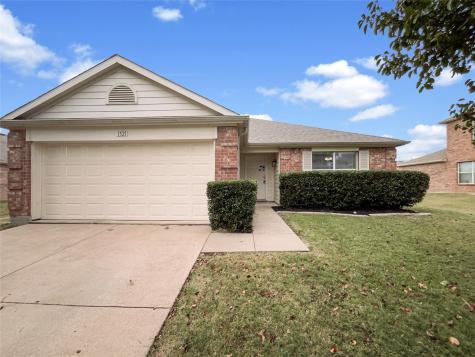1521 Waters Edge Drive Glenn Heights TX 75154