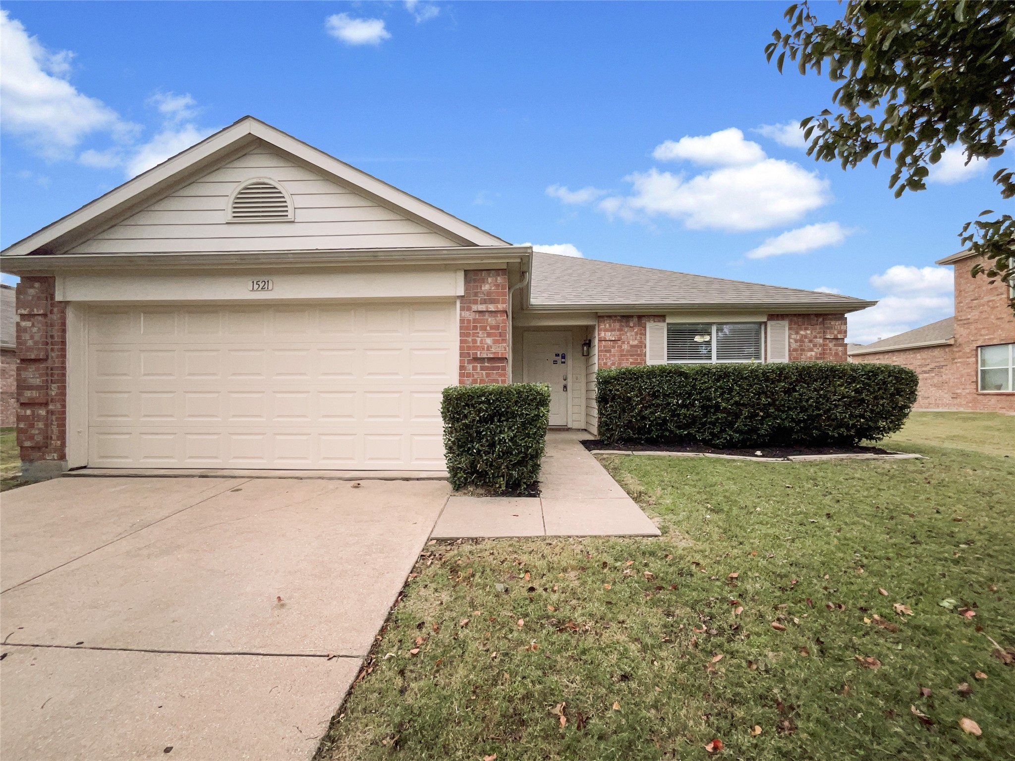 1521 Waters Edge Drive Glenn Heights TX 75154
