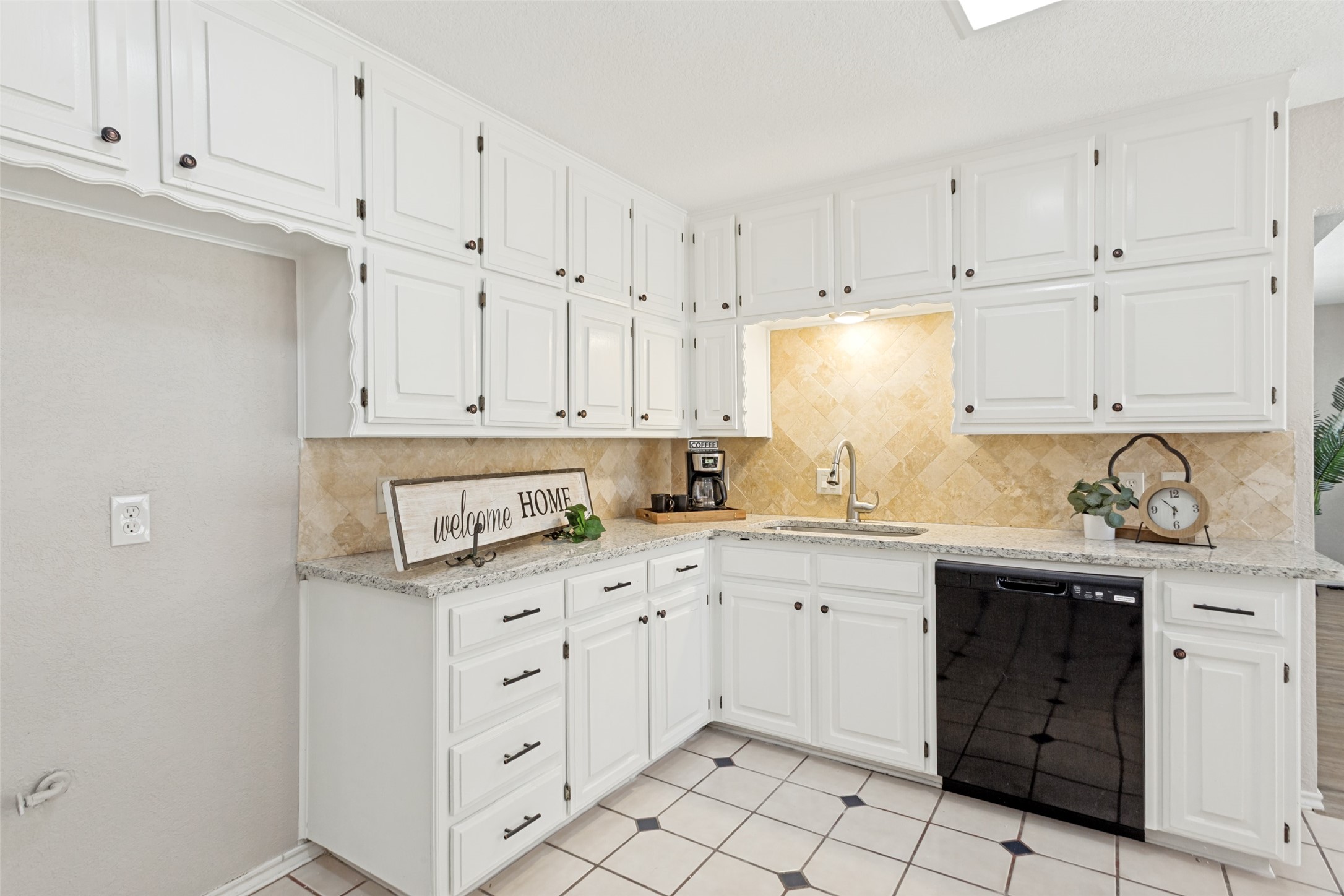 4201 High Mesa Court Arlington TX 76016