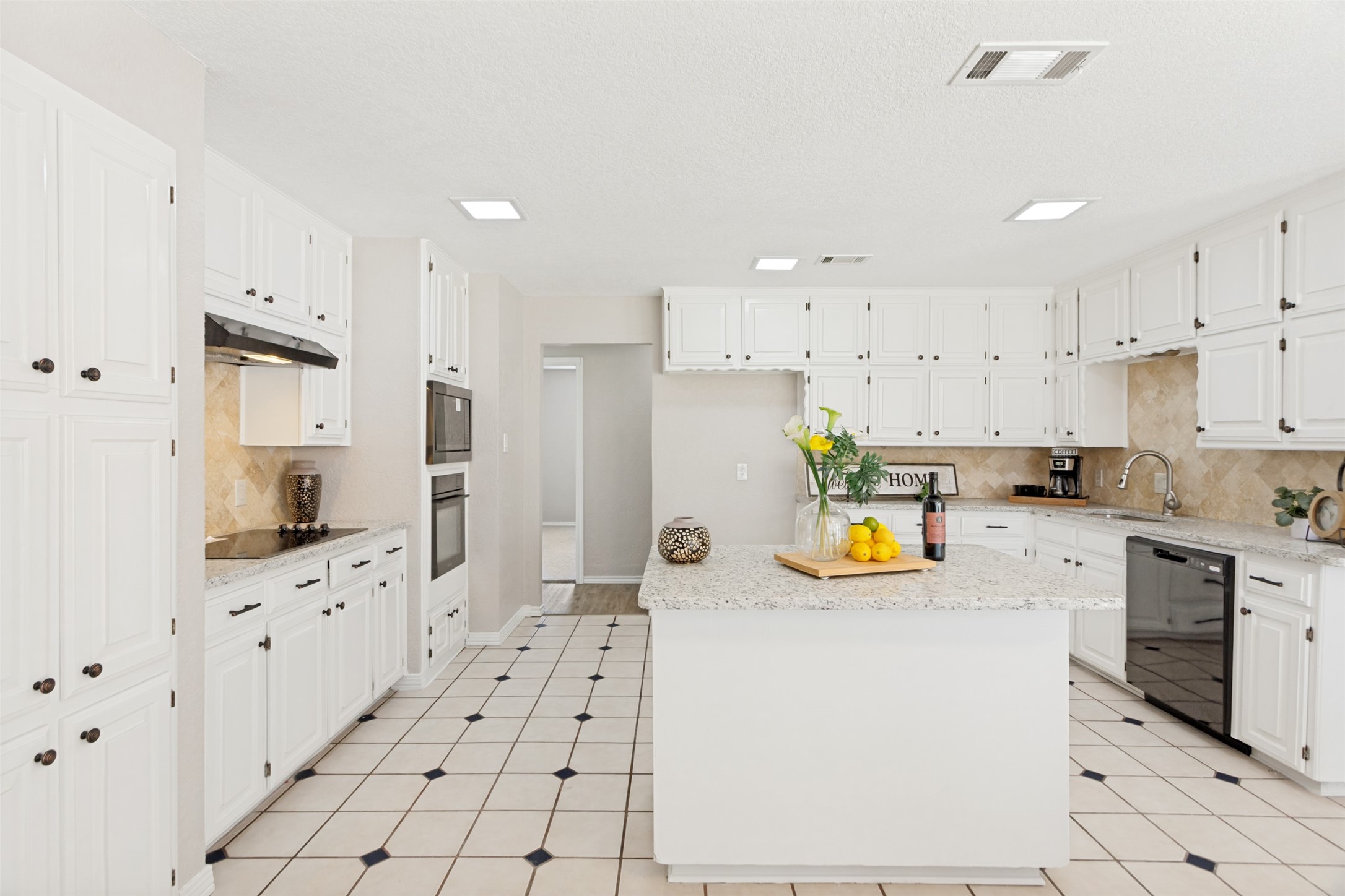 4201 High Mesa Court Arlington TX 76016