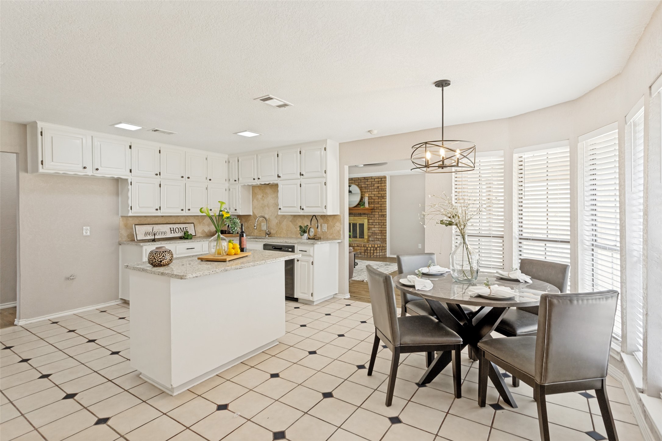 4201 High Mesa Court Arlington TX 76016