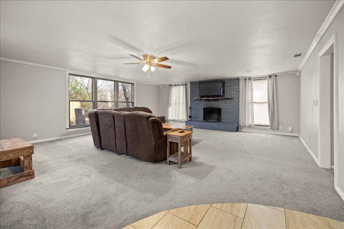 100 Sands Drive Azle TX 76020