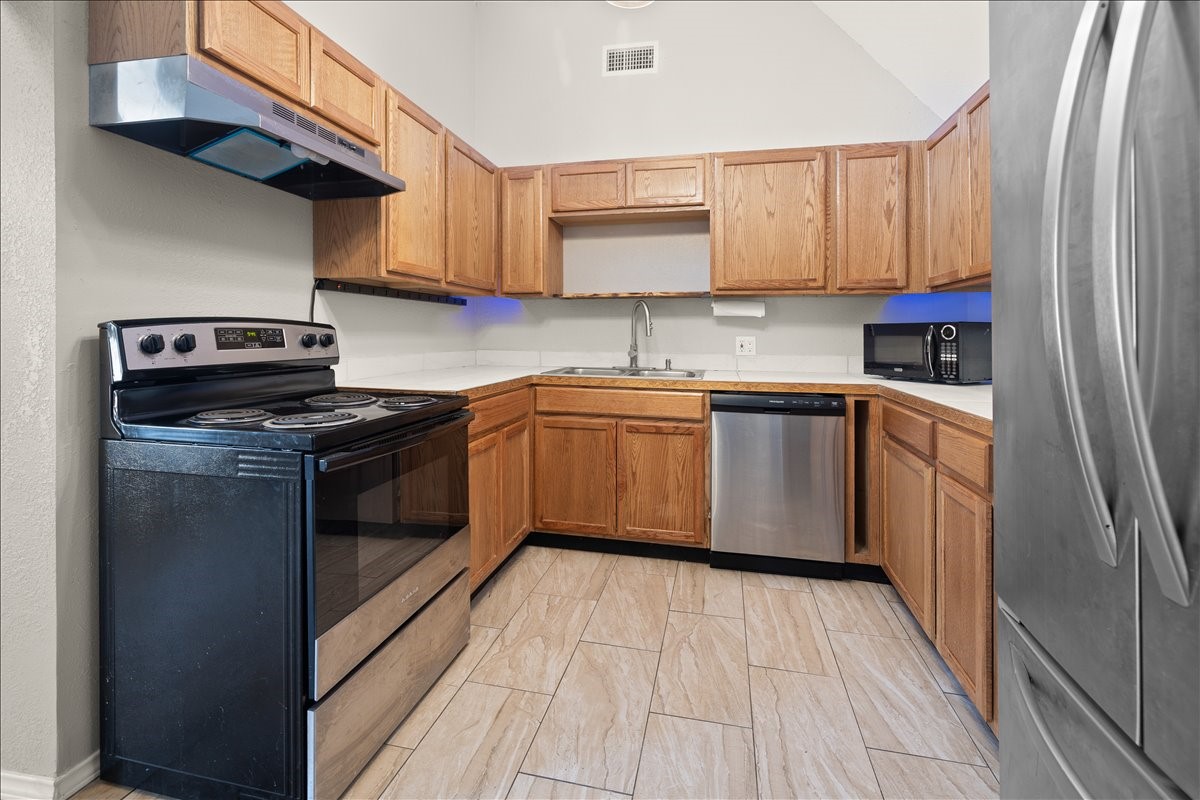 100 Sands Drive Azle TX 76020