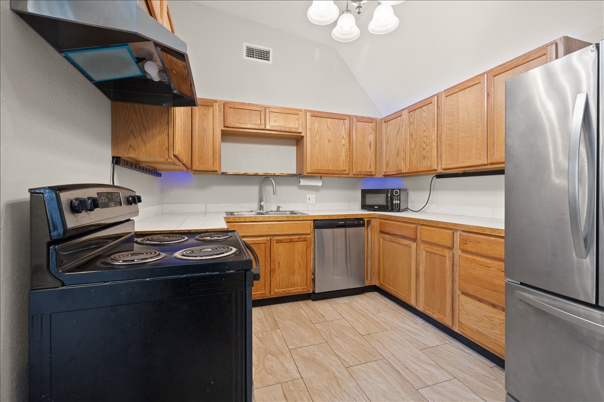 100 Sands Drive Azle TX 76020