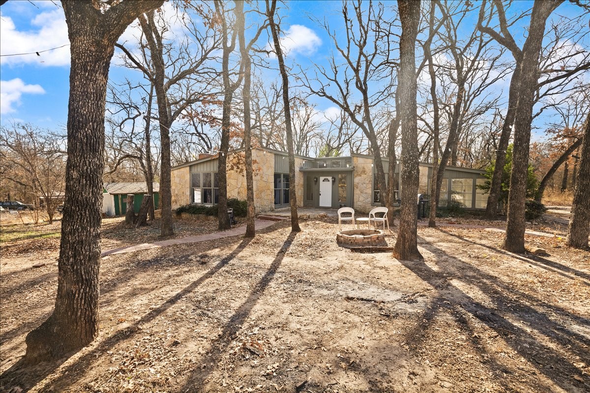 100 Sands Drive Azle TX 76020