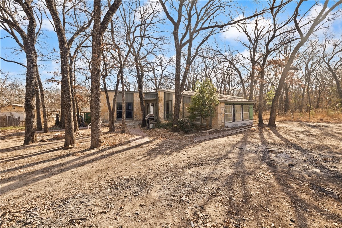 100 Sands Drive Azle TX 76020