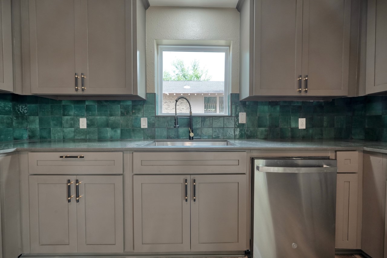 1221 Chateau Lane Hideaway TX 75771