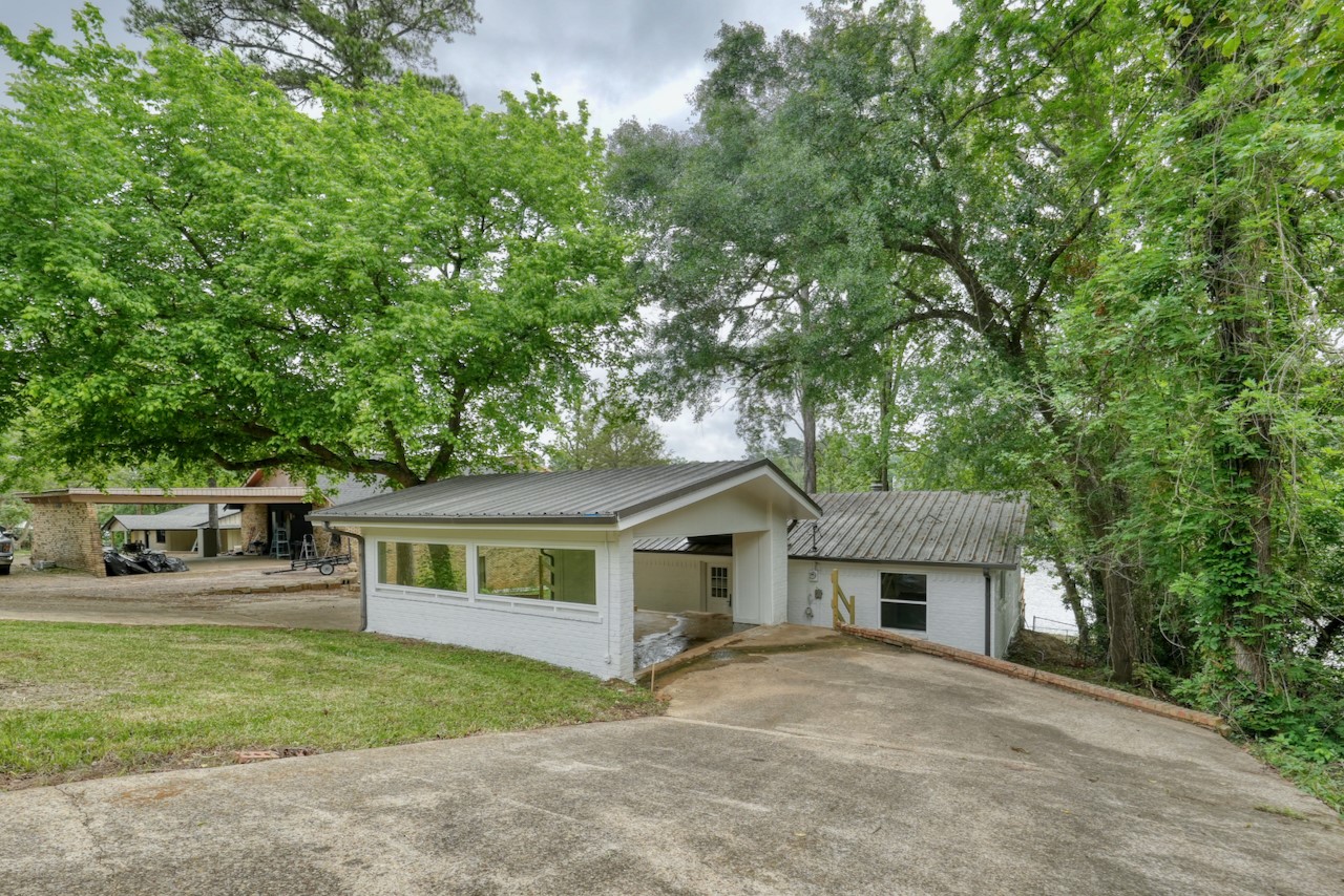 1221 Chateau Lane Hideaway TX 75771