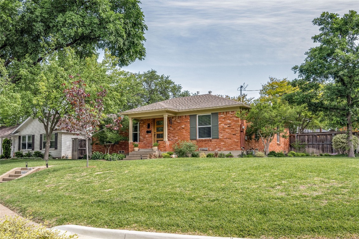 6658 Ridgemont Drive Dallas TX 75214