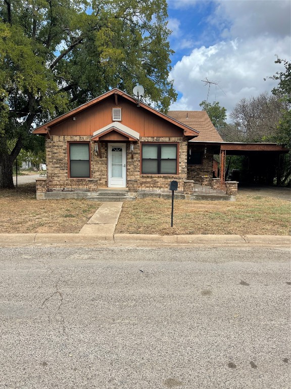 316 W 12th Street Coleman TX 76834