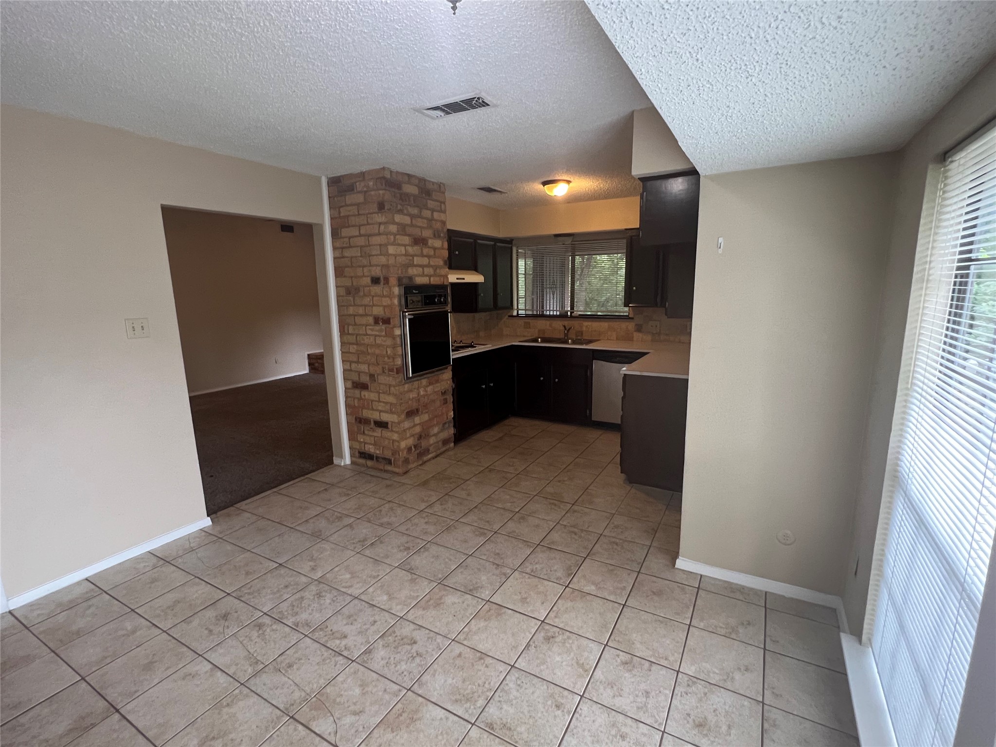 7604 Craig Street Fort Worth TX 76112