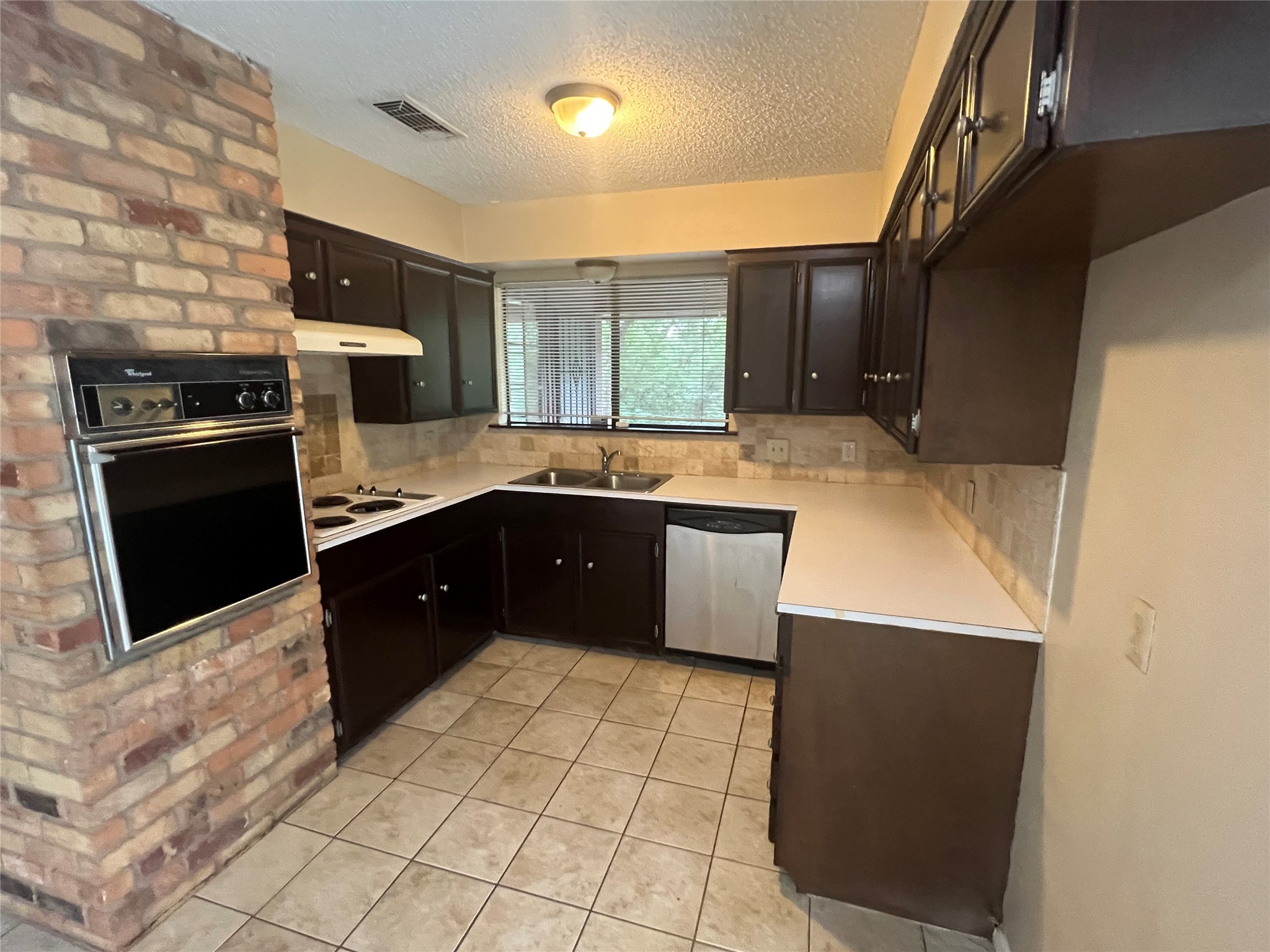 7604 Craig Street Fort Worth TX 76112