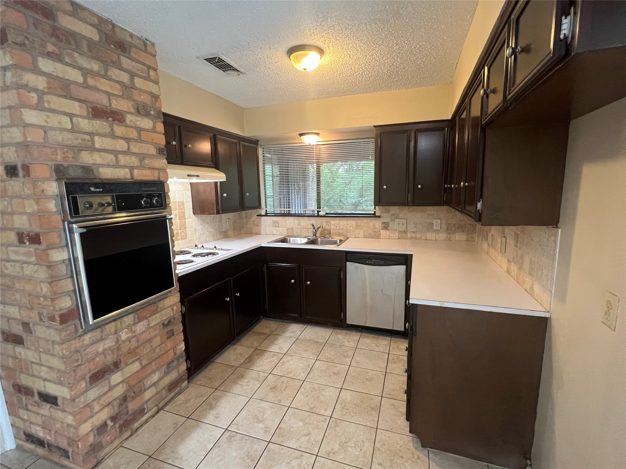 7604 Craig Street Fort Worth TX 76112