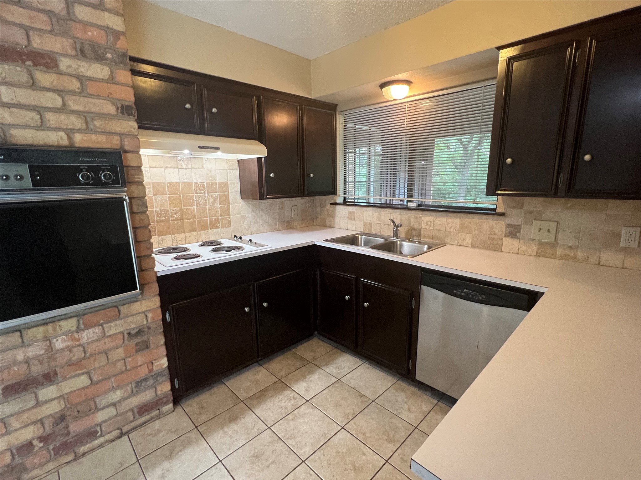 7604 Craig Street Fort Worth TX 76112