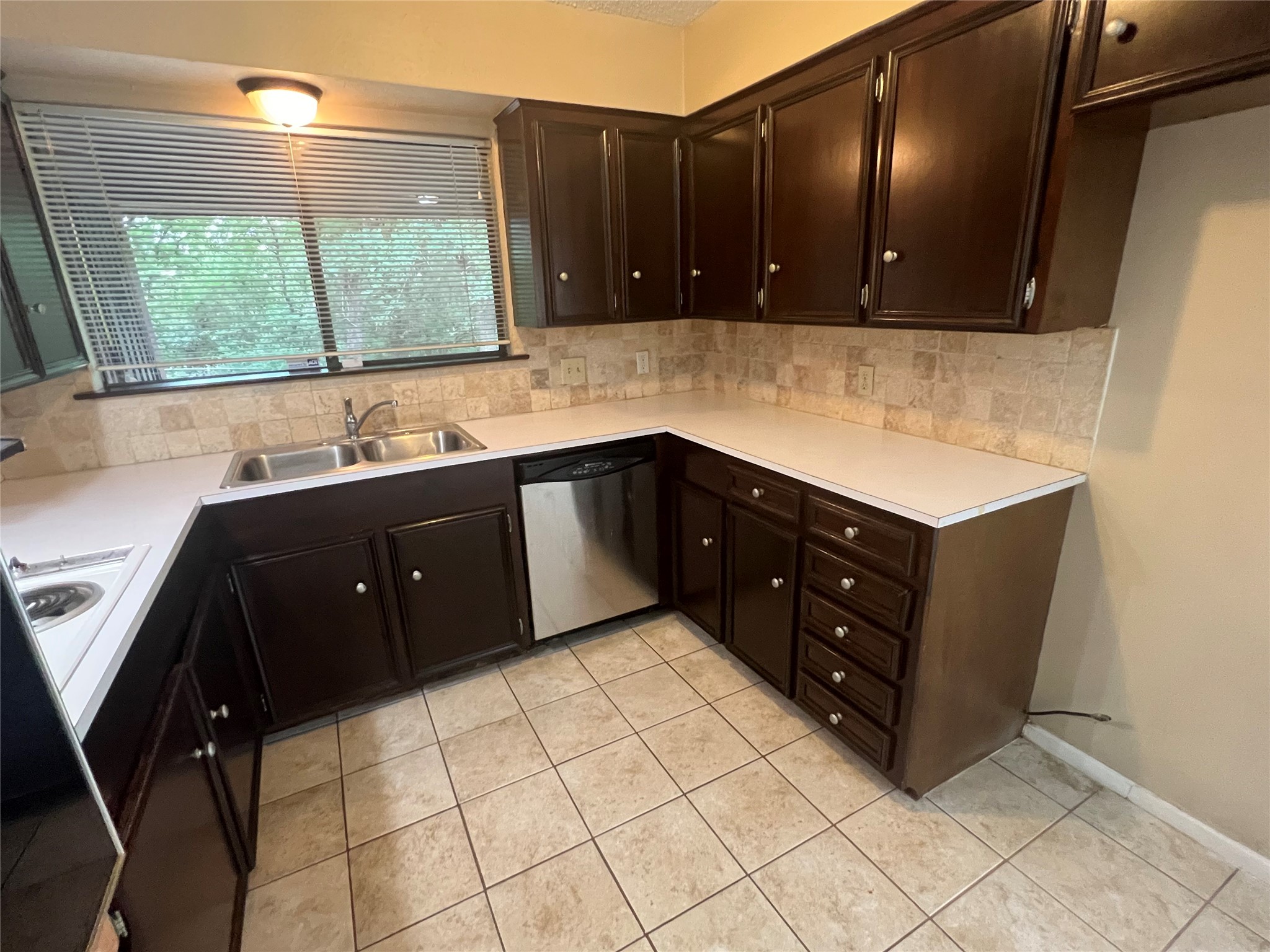 7604 Craig Street Fort Worth TX 76112