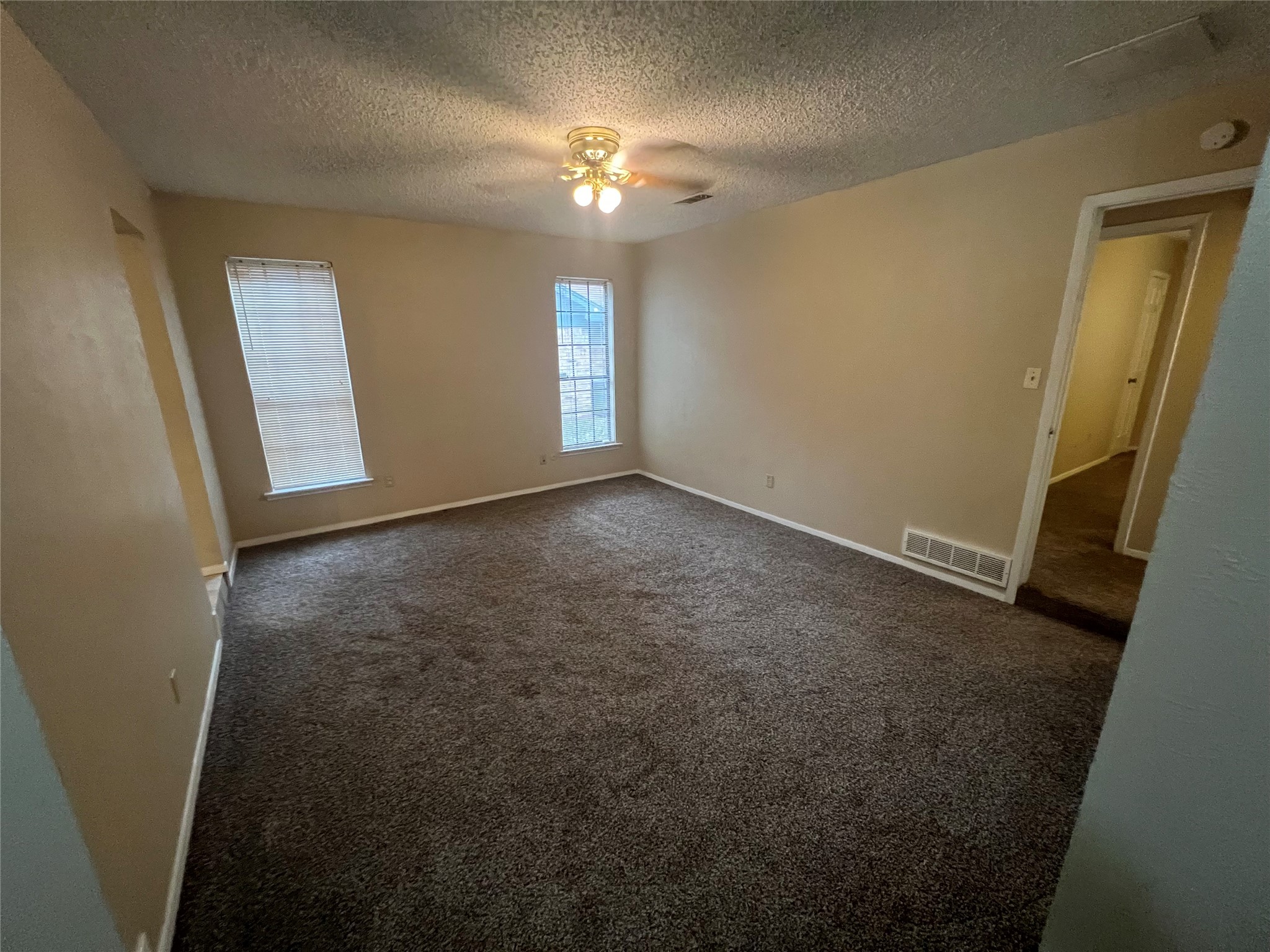 7604 Craig Street Fort Worth TX 76112