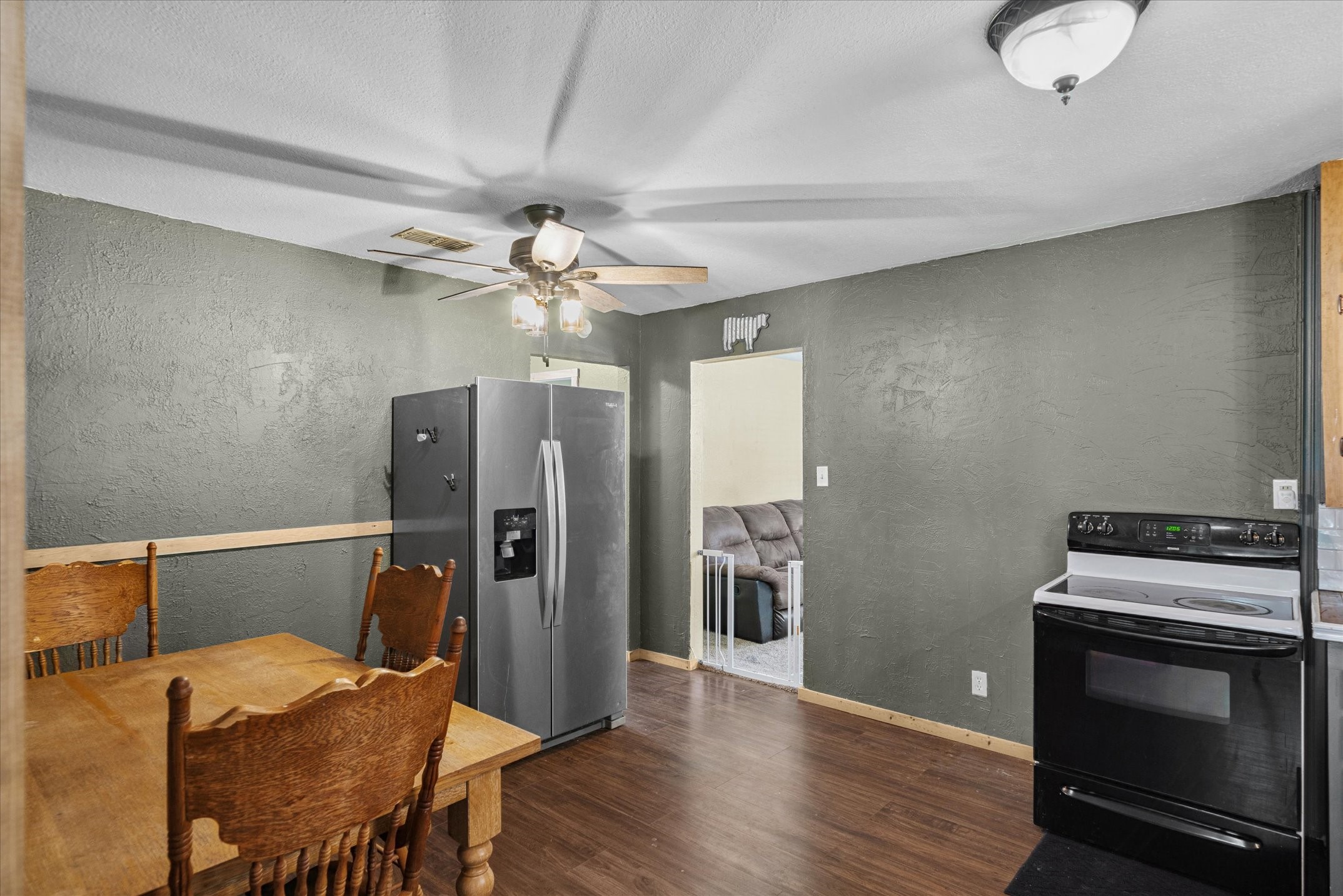 189 S Pine Street Van TX 75790