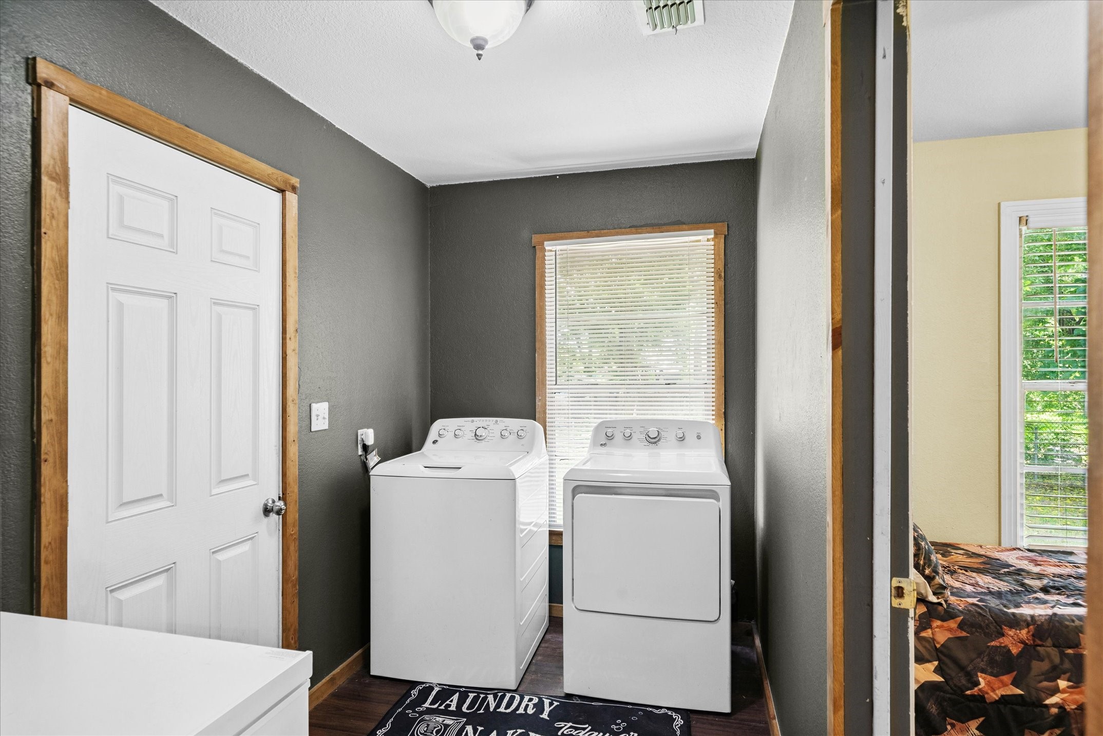 189 S Pine Street Van TX 75790