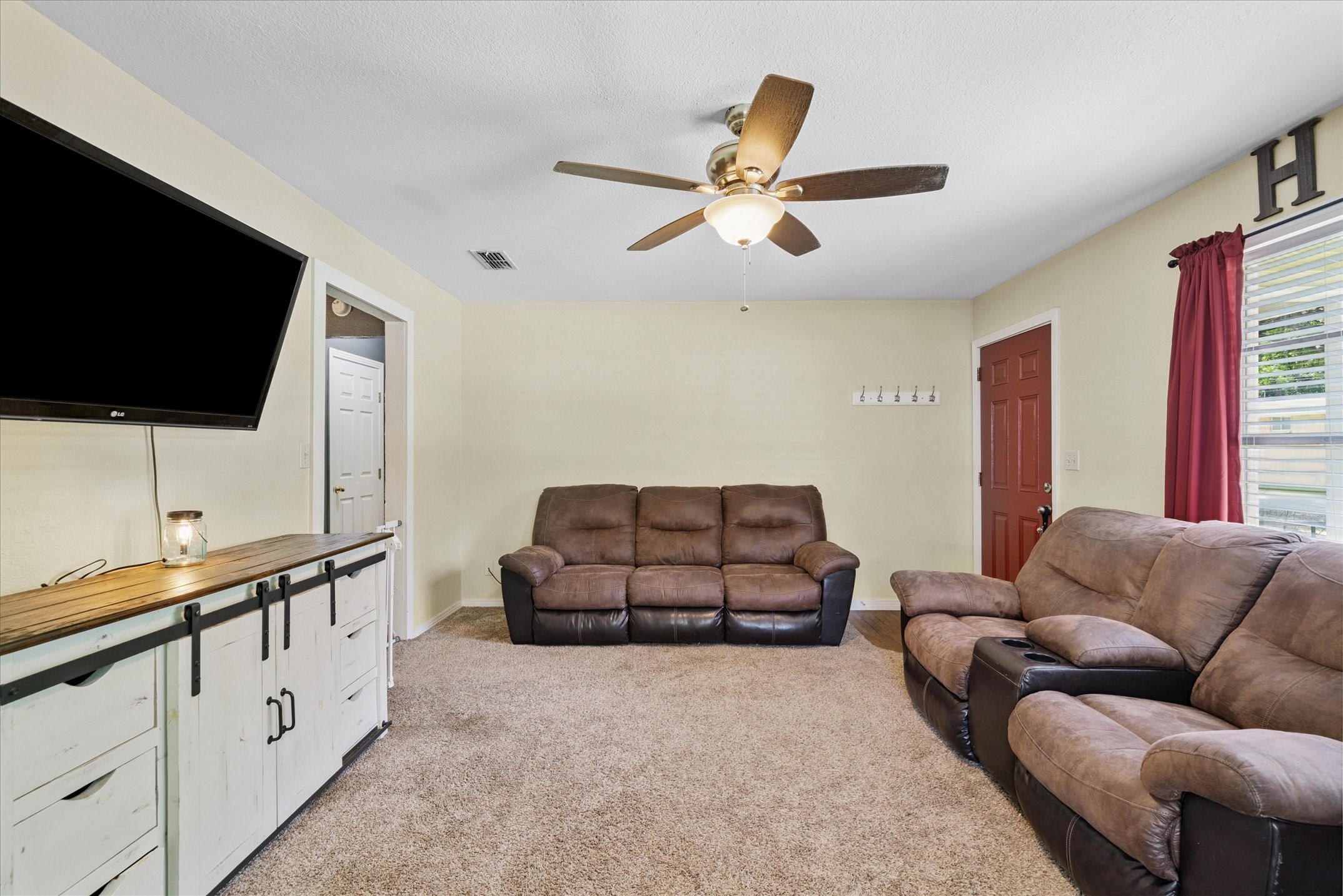 189 S Pine Street Van TX 75790